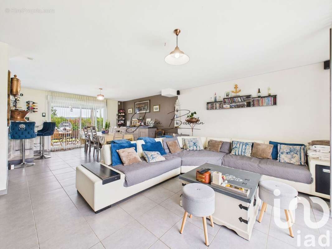 Photo 3 - Maison à VOULX