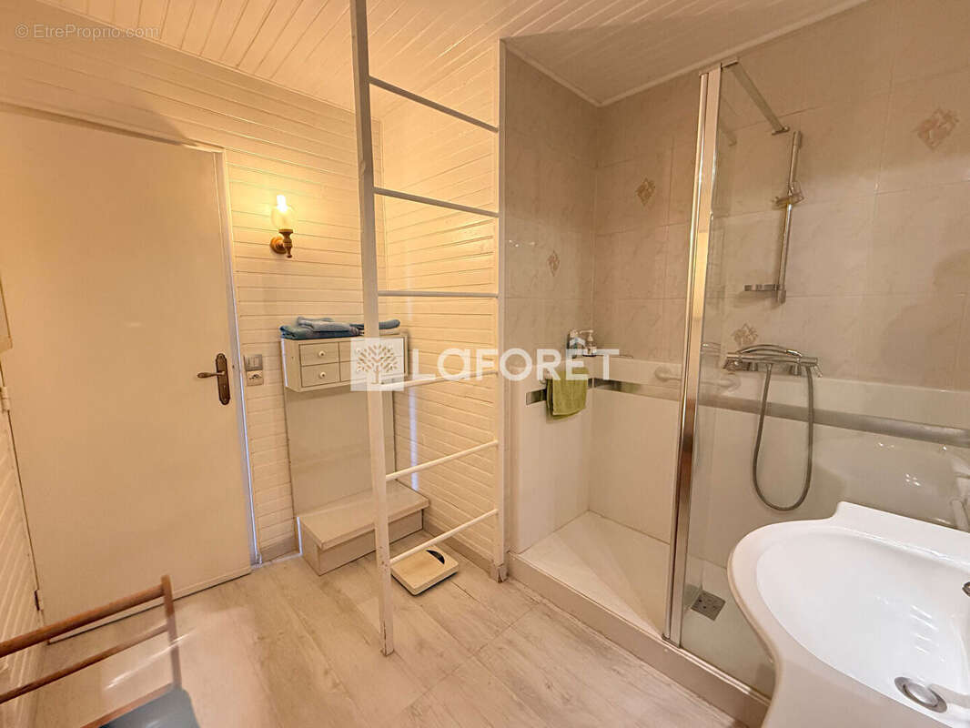 Appartement à LES MUREAUX