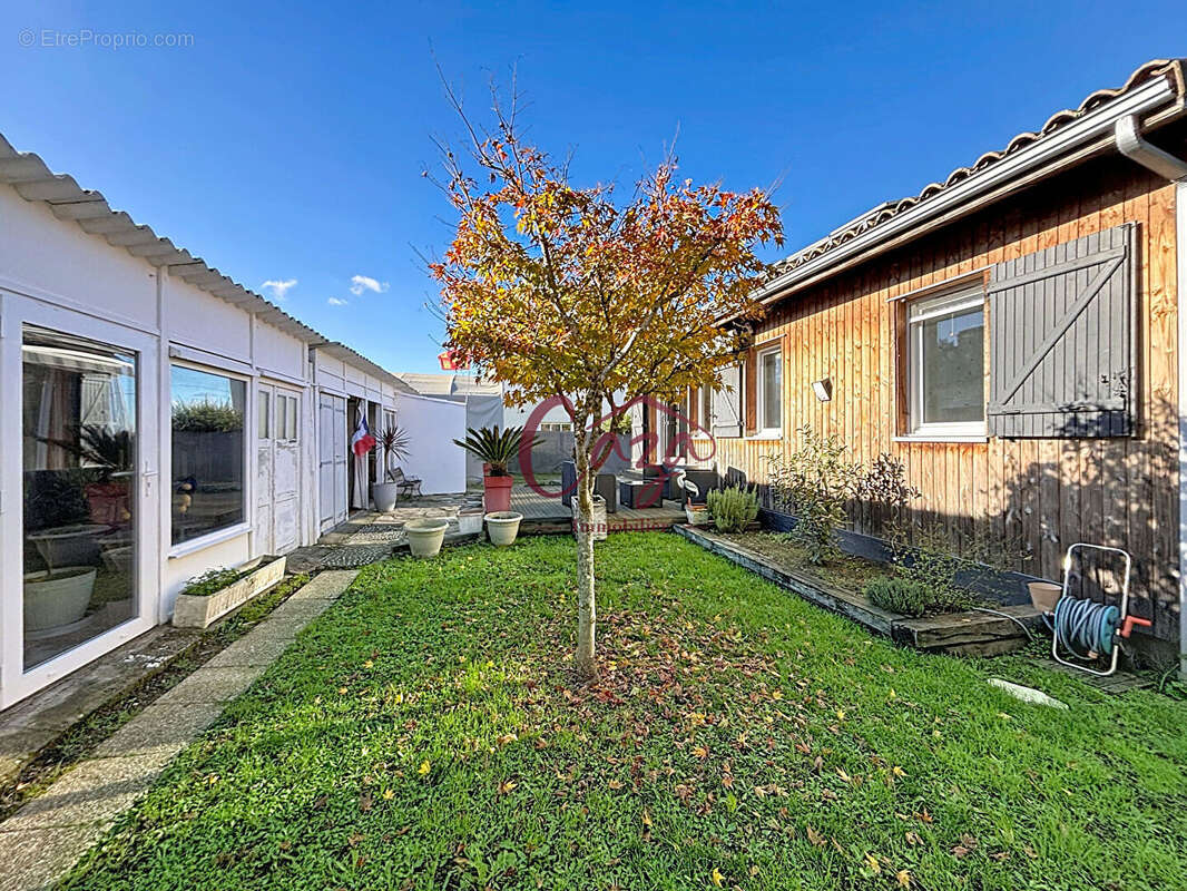 Maison à CAMBLANES-ET-MEYNAC