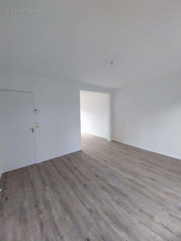 La meilleraye de bretagne - jolie maison t3 bis avec garage et jardin - photo 4