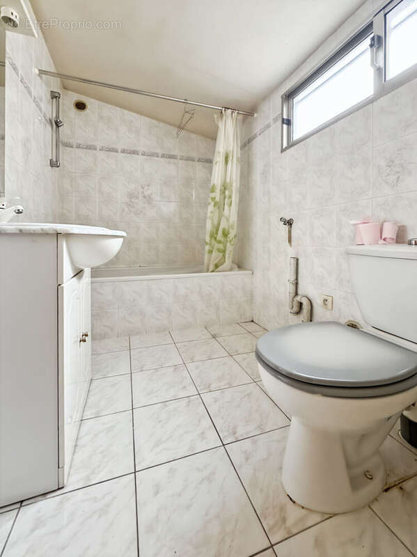 Appartement à FONTENAY-SOUS-BOIS