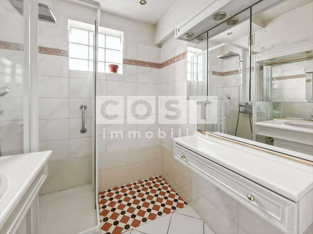 Appartement à BOIS-COLOMBES