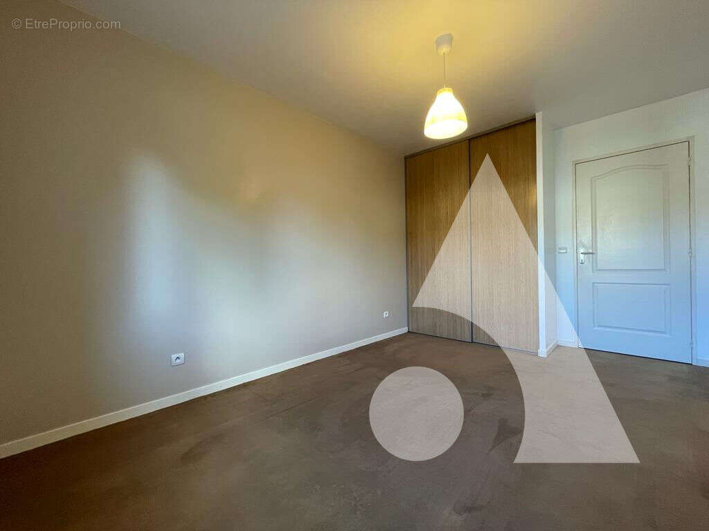 Appartement à CORBEIL-ESSONNES