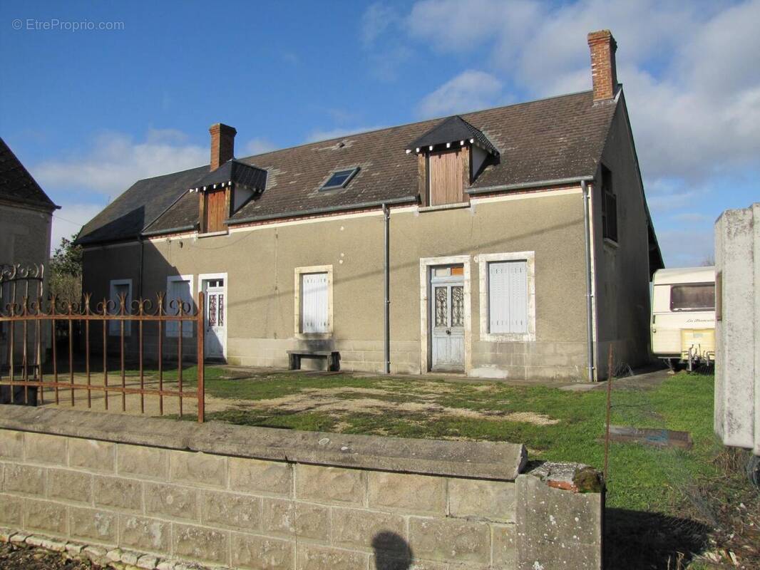 Photo 1 - Maison à COUY