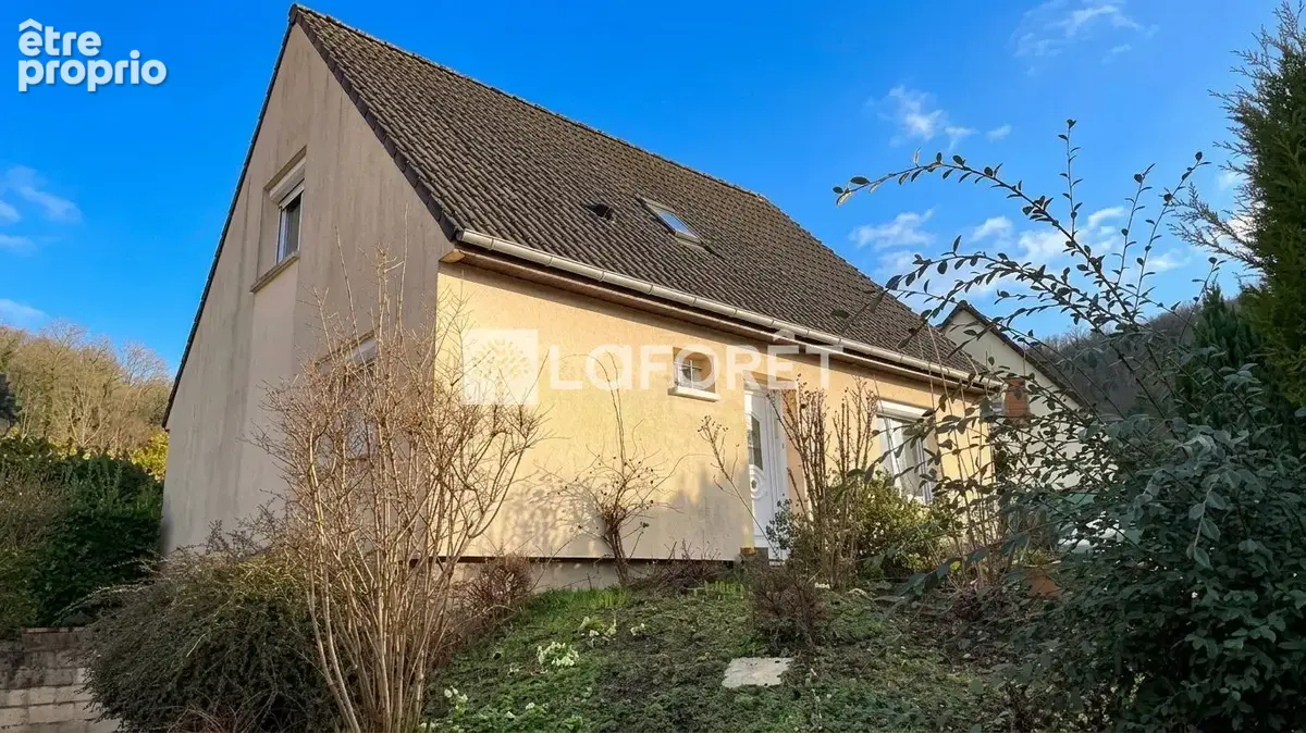 Photo Maison à Saint-Leger-Du-Bourg-Denis au prix de 205 000€