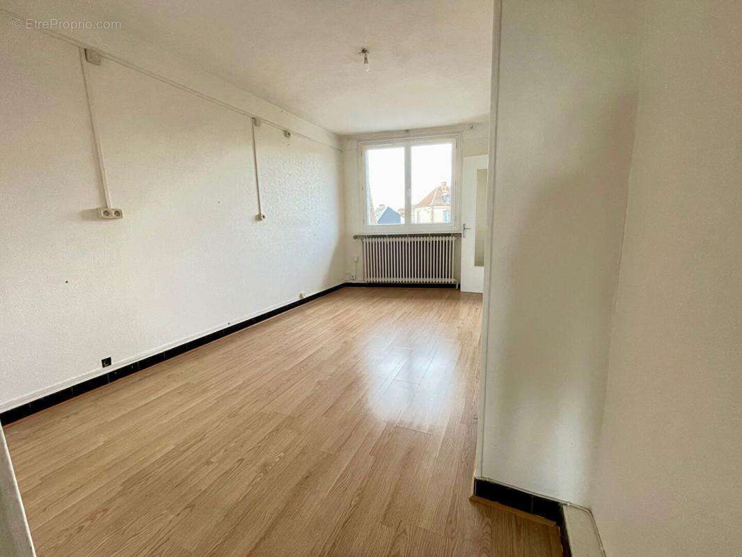 Appartement à VERNEUIL-SUR-AVRE