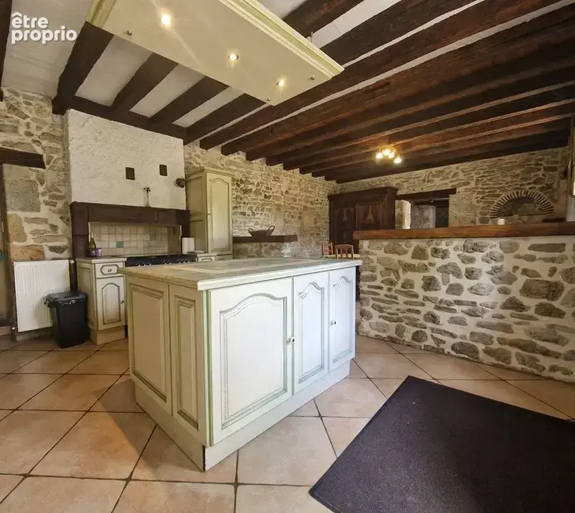 Maison 7 pièces 185 m² à vendre à Saint-Pourcain-Sur-Sioule (03500) - photo 3