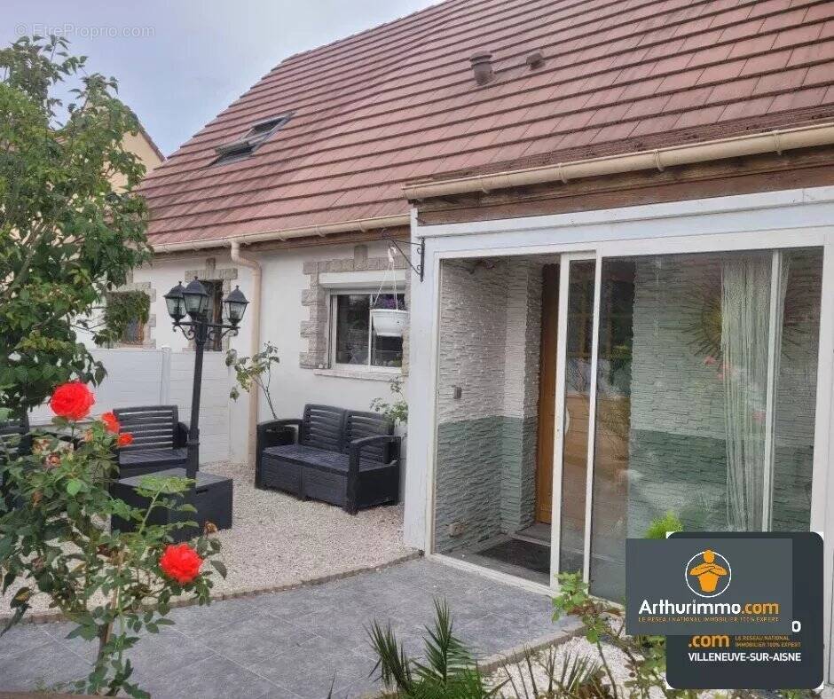 Maison à NEUFCHATEL-SUR-AISNE