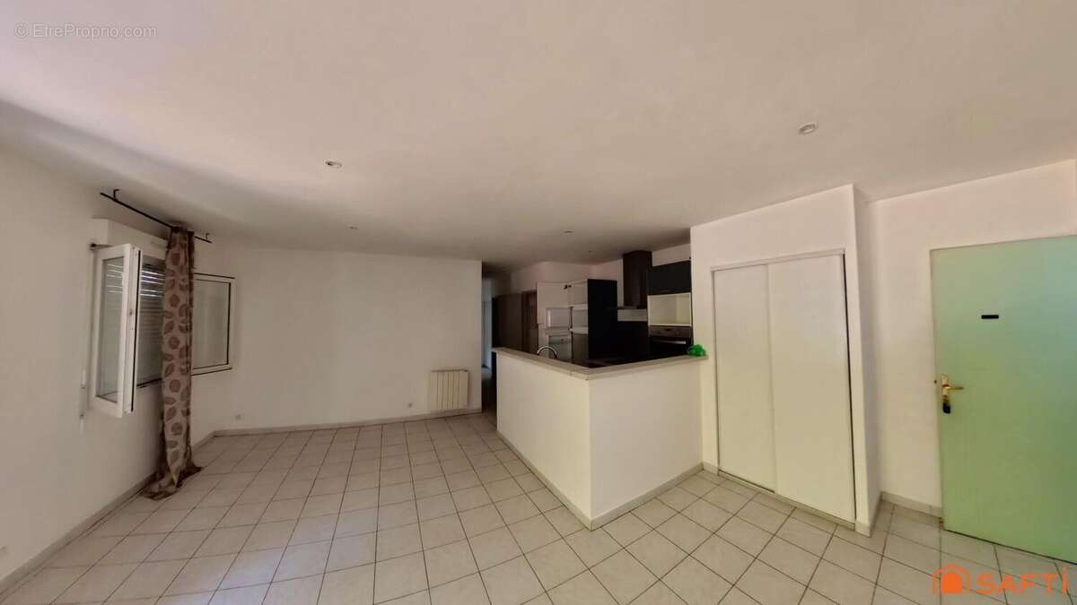 Appartement 67 m² à Bagnols-Sur-Ceze  - photo 2