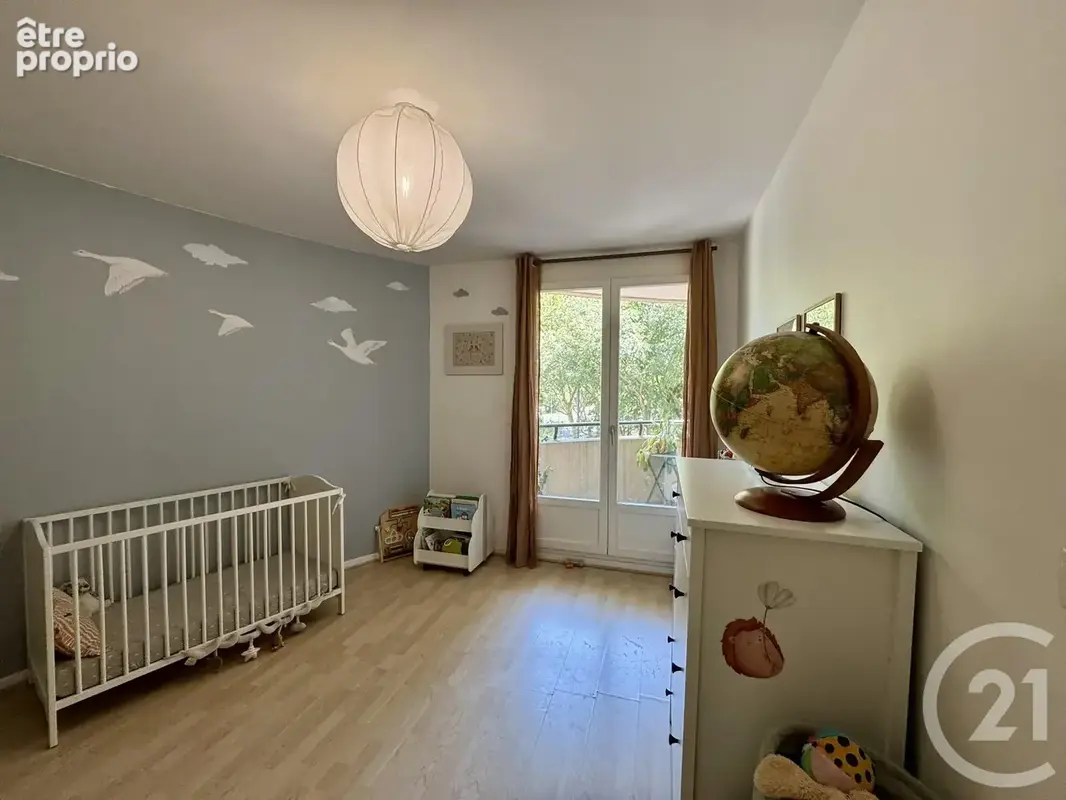 Appartement 74 m² à Villeurbanne  - photo 12