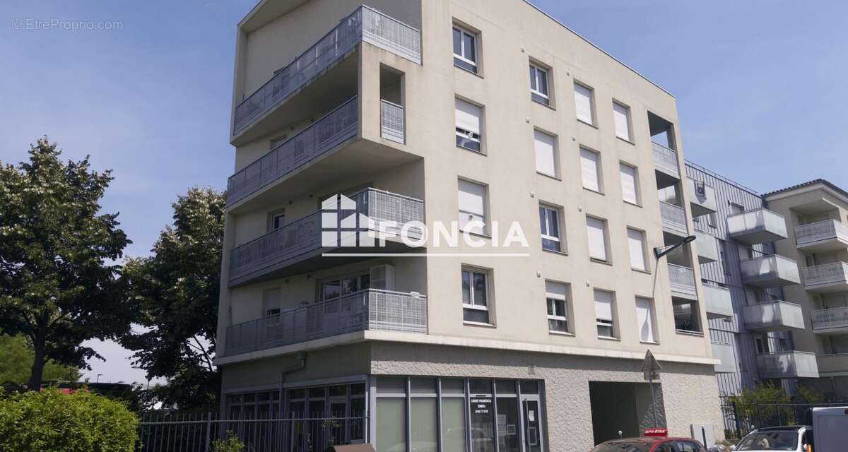 Appartement à DECINES-CHARPIEU