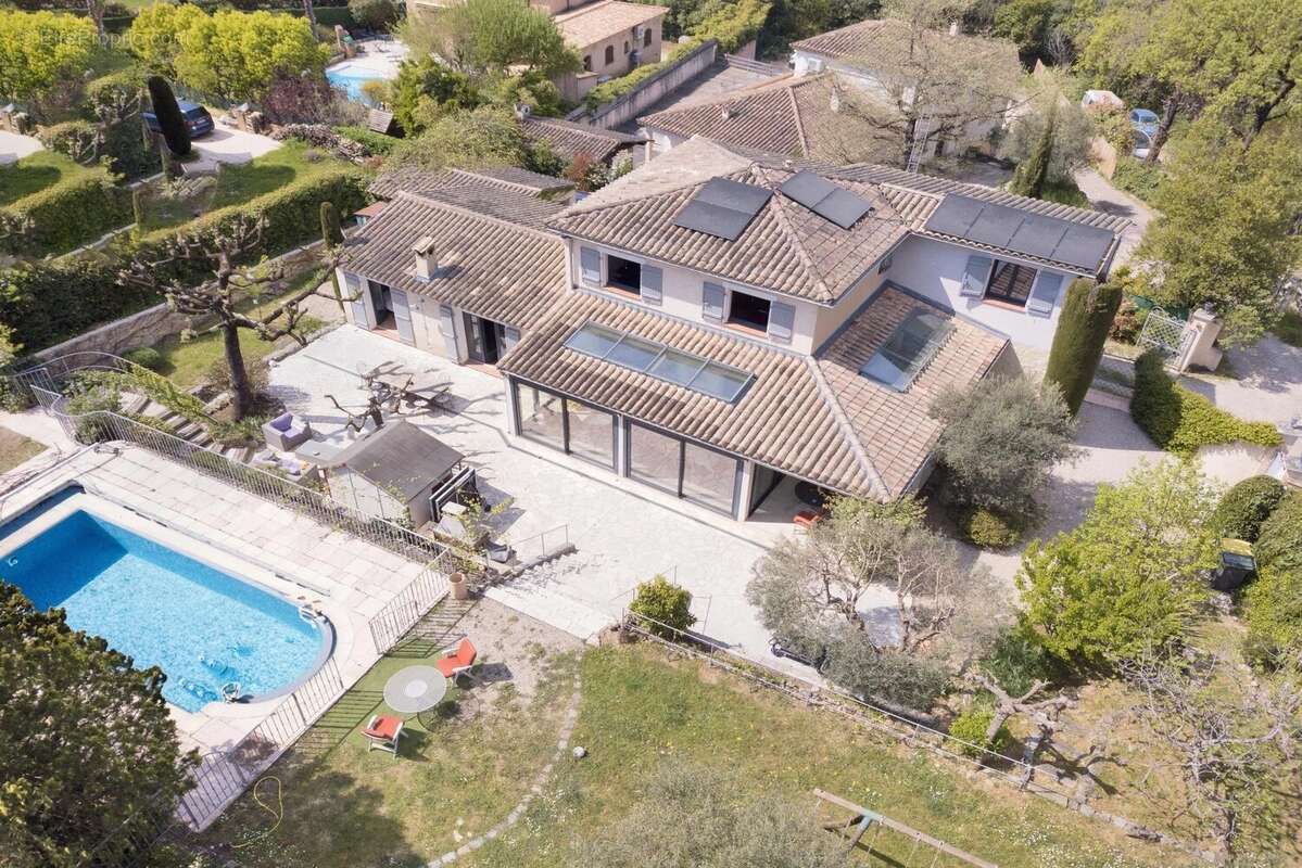 Maison à MOUANS-SARTOUX