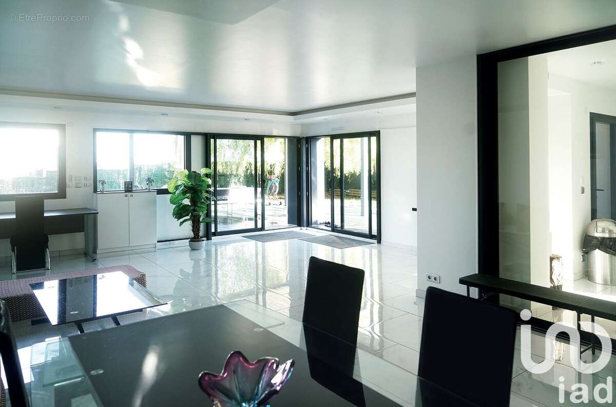 Photo 2 - Maison à VITRY-SUR-SEINE