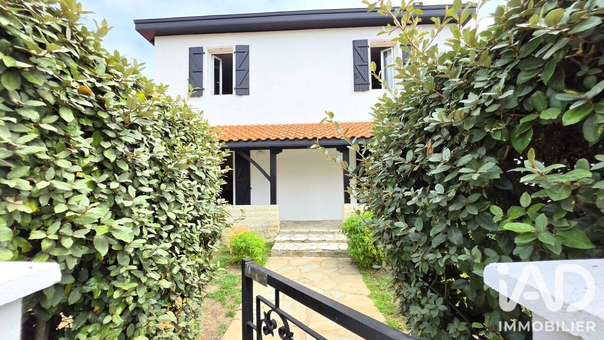 Photo 1 - Maison à TARNOS