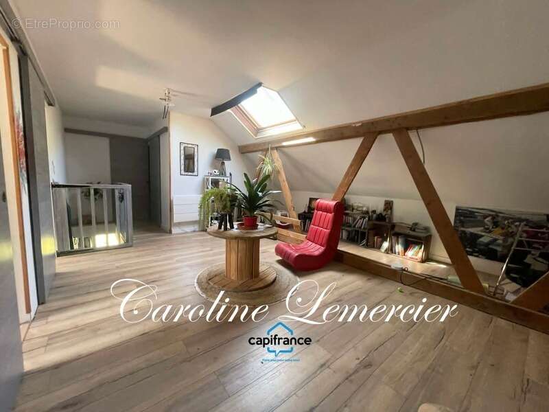 Maison à YVRE-L'EVEQUE
