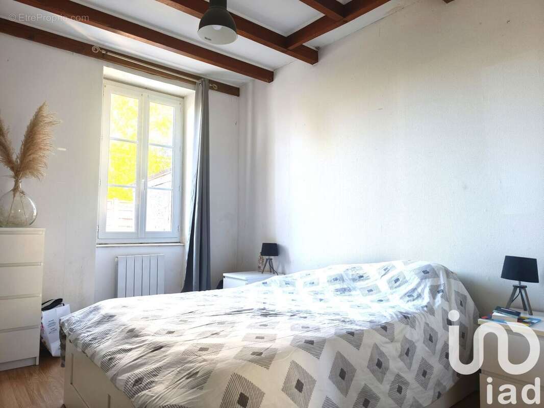 Maison 145 m² à Montlieu-La-Garde  - photo 8