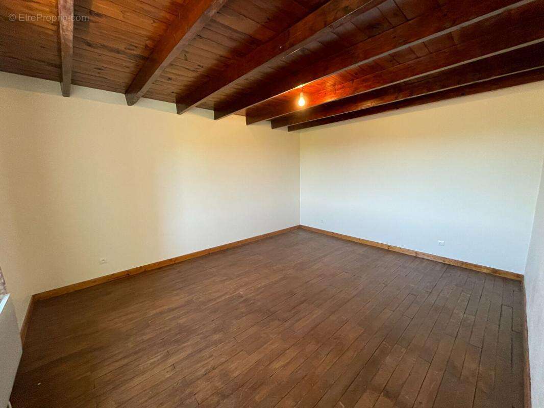 Corps de ferme  Bully avec une maison d'habitation de 107 m² rénovée - photo 13