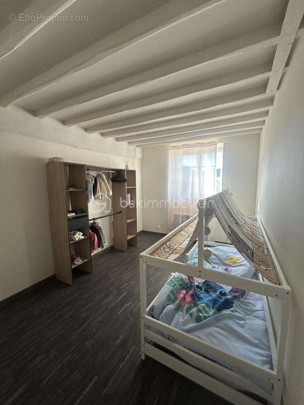 Maison à SAINT-CYR-LES-COLONS