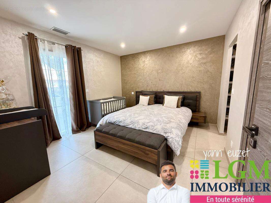 Maison à SAINT-LAURENT-D'AIGOUZE