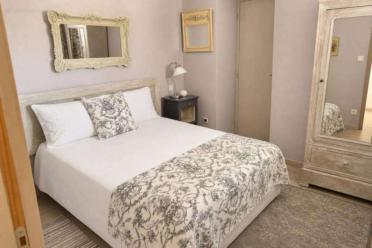 Maison de 8 pièces de 200 m² située à Châteney - photo 8
