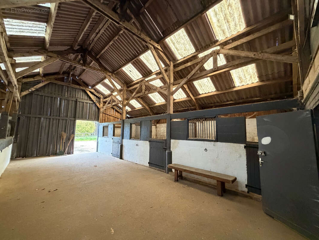 Maison à SEMUR-EN-VALLON