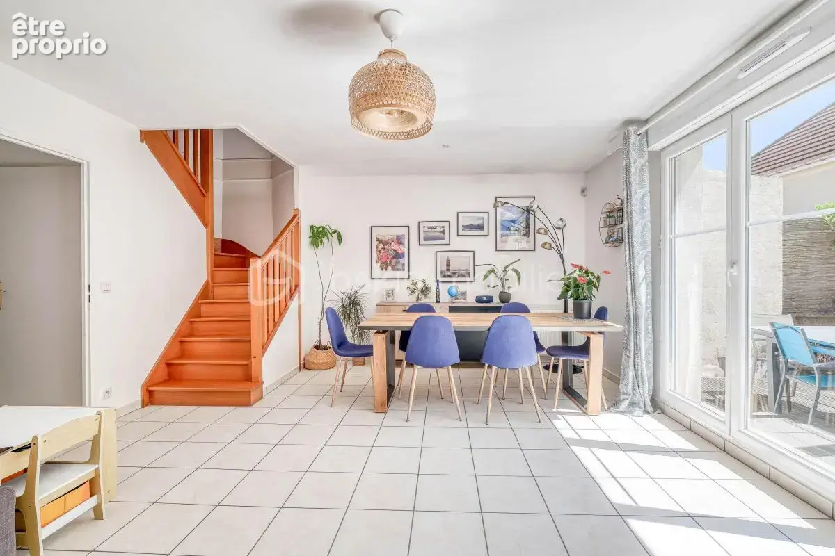Maison de ville avec combles aménagées - photo 2