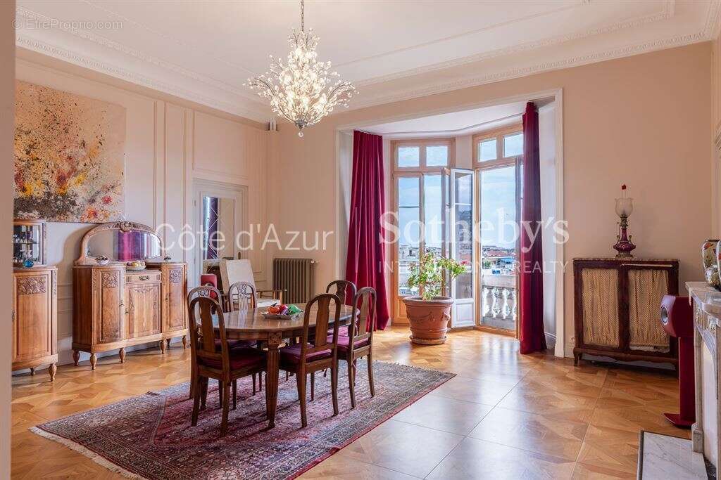 Le Majestic Nice appartement Belle Époque rénové de 260 m² avec balcon - photo 4