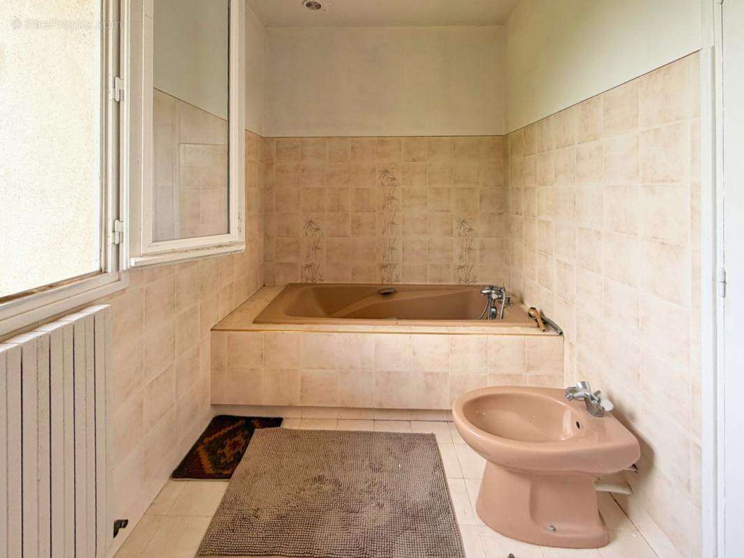 Maison 163 m² à Saint-Julien-De-Lampon  - photo 10