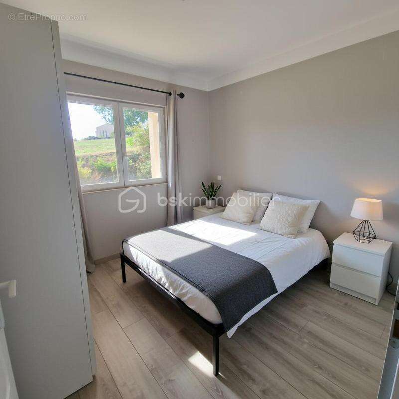 BEAU PLAIN-PIED 4 chambres - 1600m² Terrain Arboré - photo 7