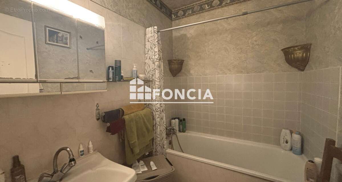 Appartement à LA CHAUSSEE-SAINT-VICTOR