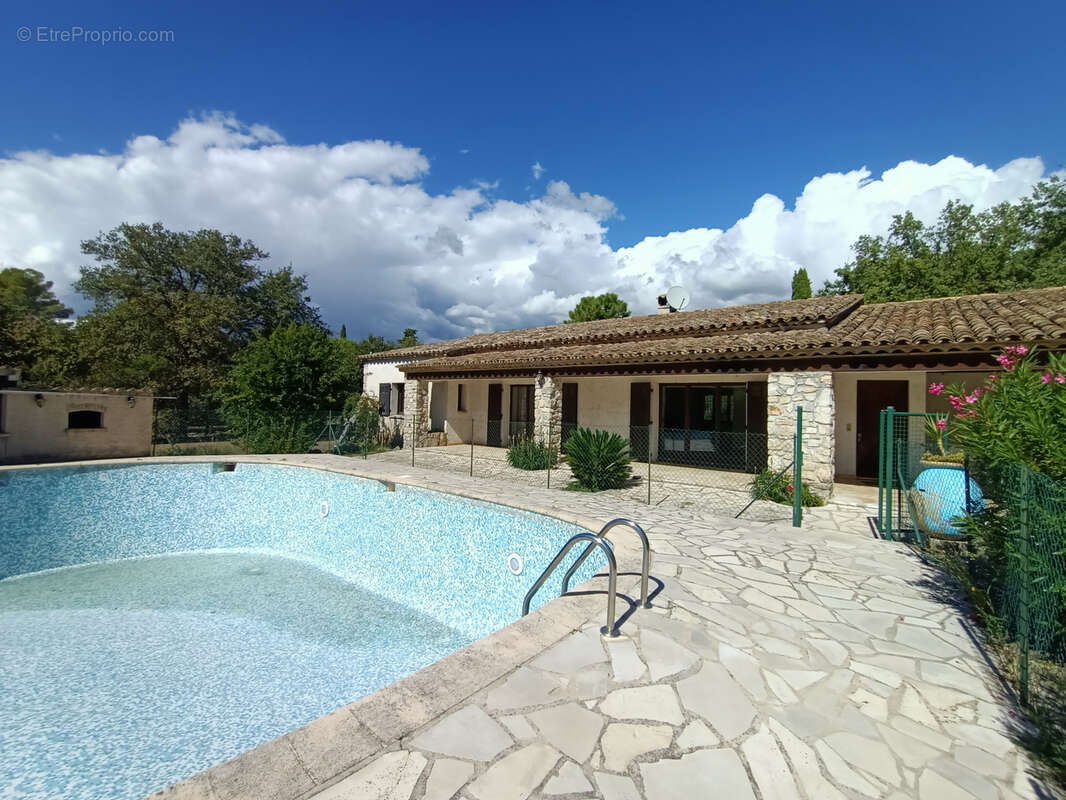 Maison à PEYMEINADE