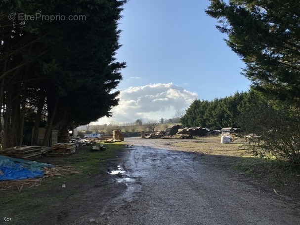 Maison à NANTEUIL-EN-VALLEE