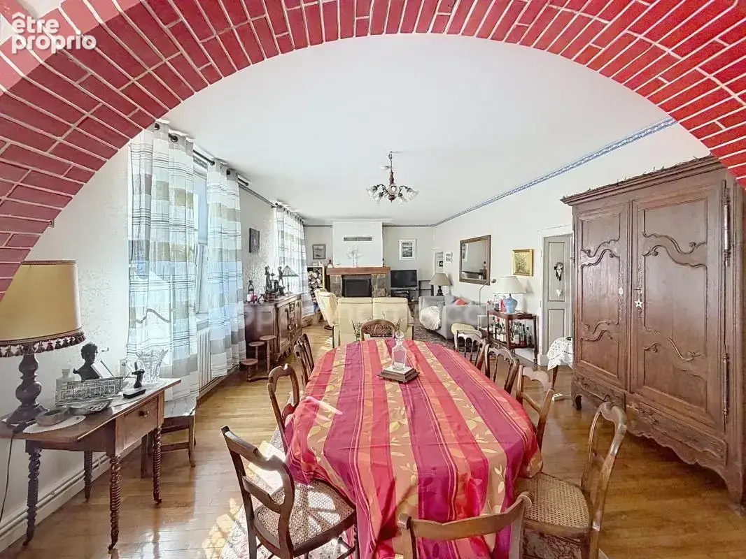 Grande maison familiale pleine de charme et de potentiel - photo 10