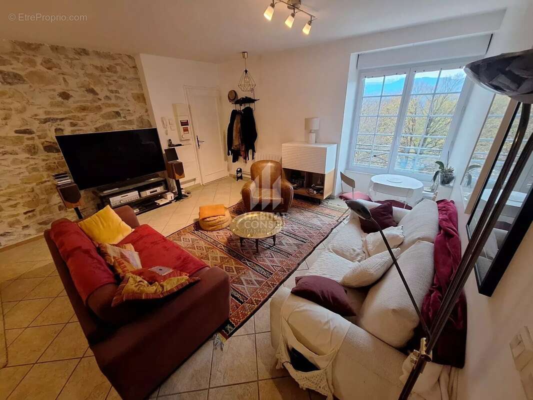 Appartement à VARCES-ALLIERES-ET-RISSET