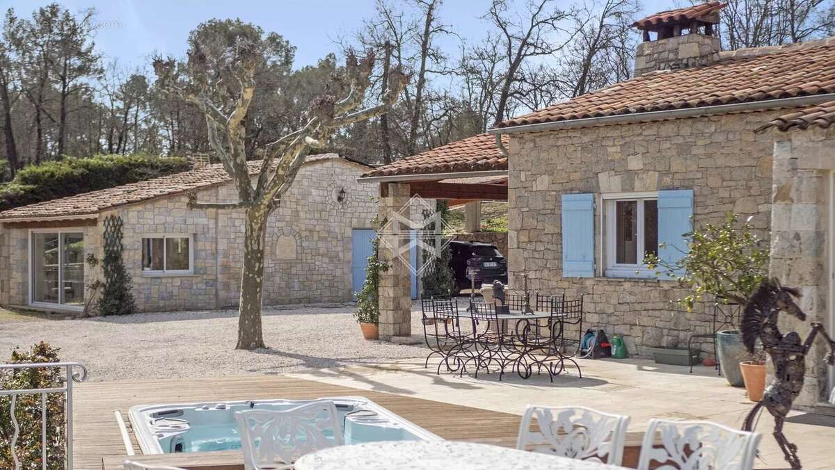 Maison à FAYENCE