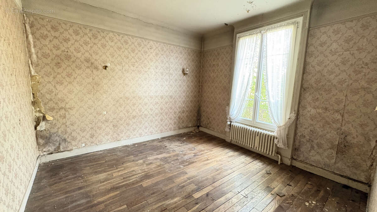Maison à TREMBLAY-EN-FRANCE