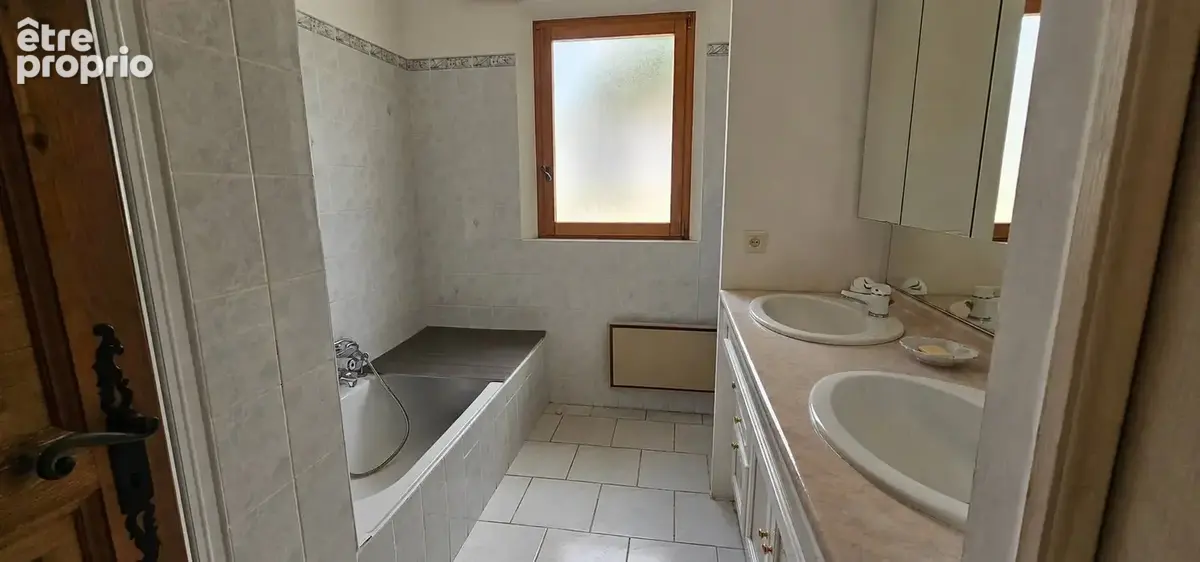 La bouverie – villa avec piscine sur 1 625 m² – vue dégagée – garage & jacuzzi - photo 17