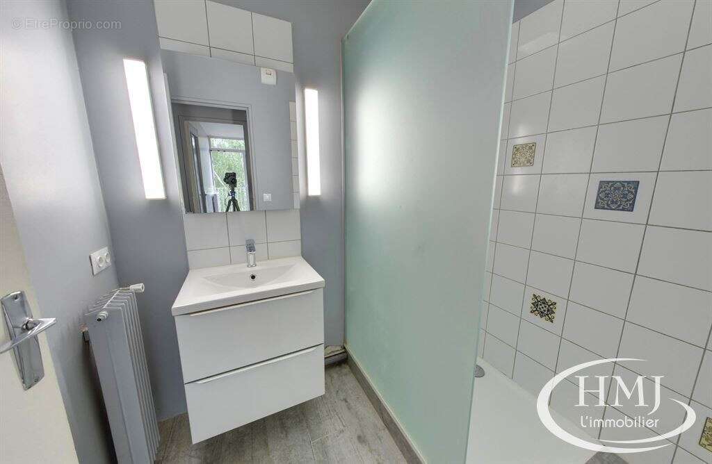 Appartement à COURCOURONNES