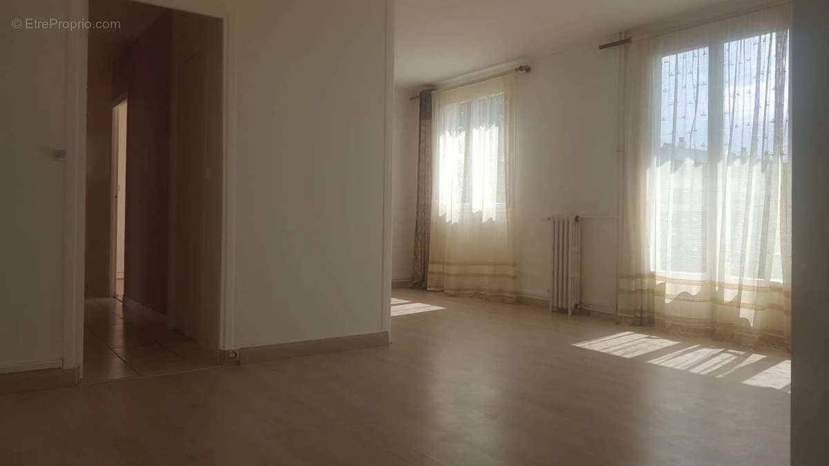 Appartement à VILLEMOMBLE