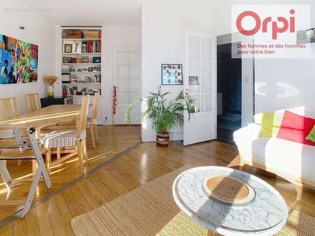 Appartement à ISSY-LES-MOULINEAUX