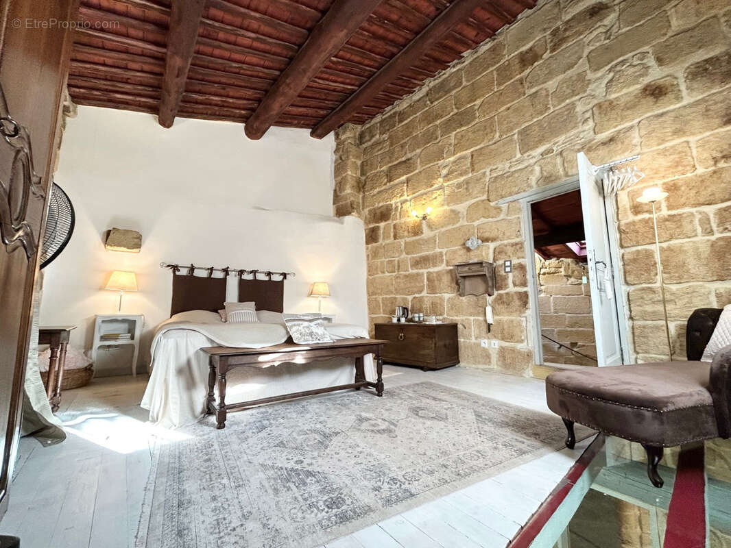 Une belle authentique au cœur du centre historique d'uzes - photo 12