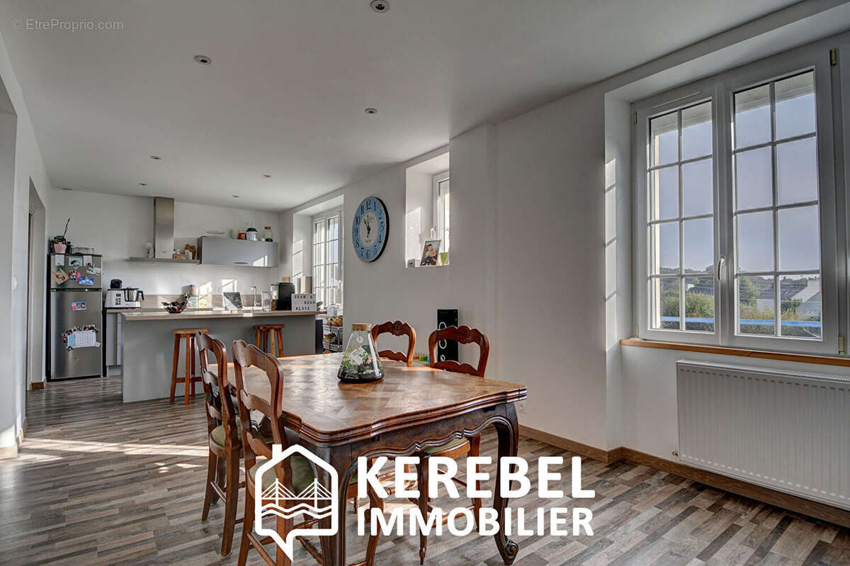 Maison à LOGONNA-DAOULAS