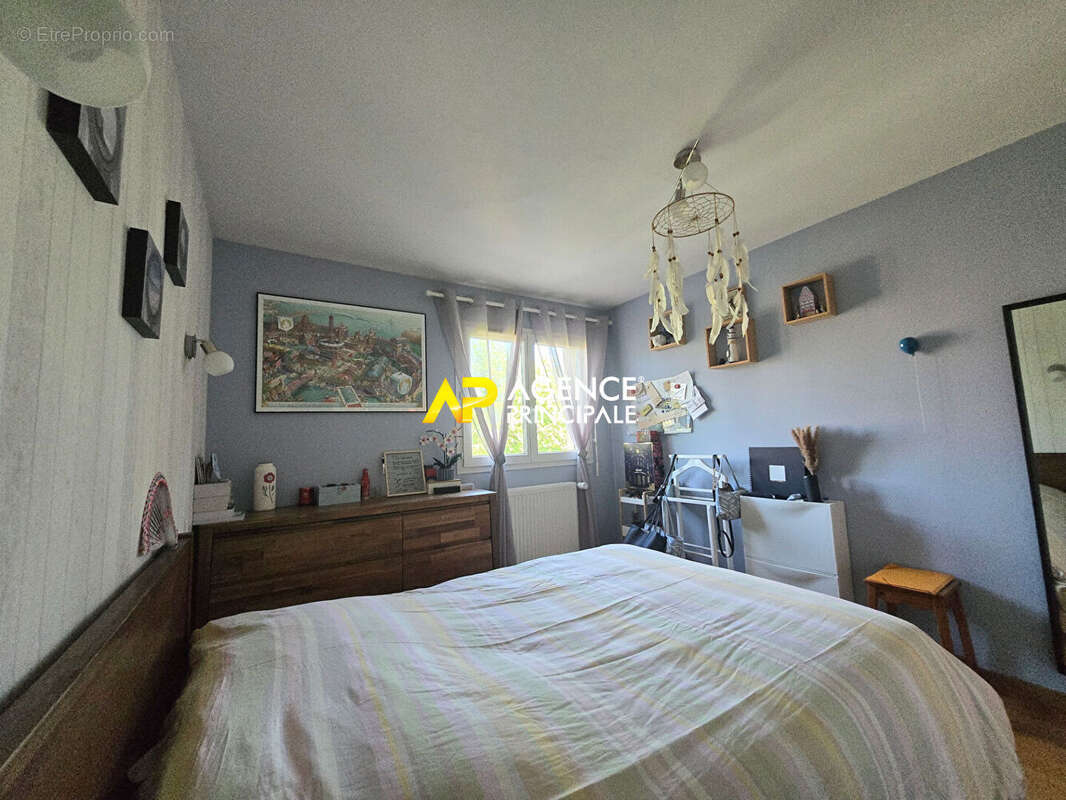 Maison 5 chambres sur le marché des coteaux d'ARGENTEUIL - photo 11