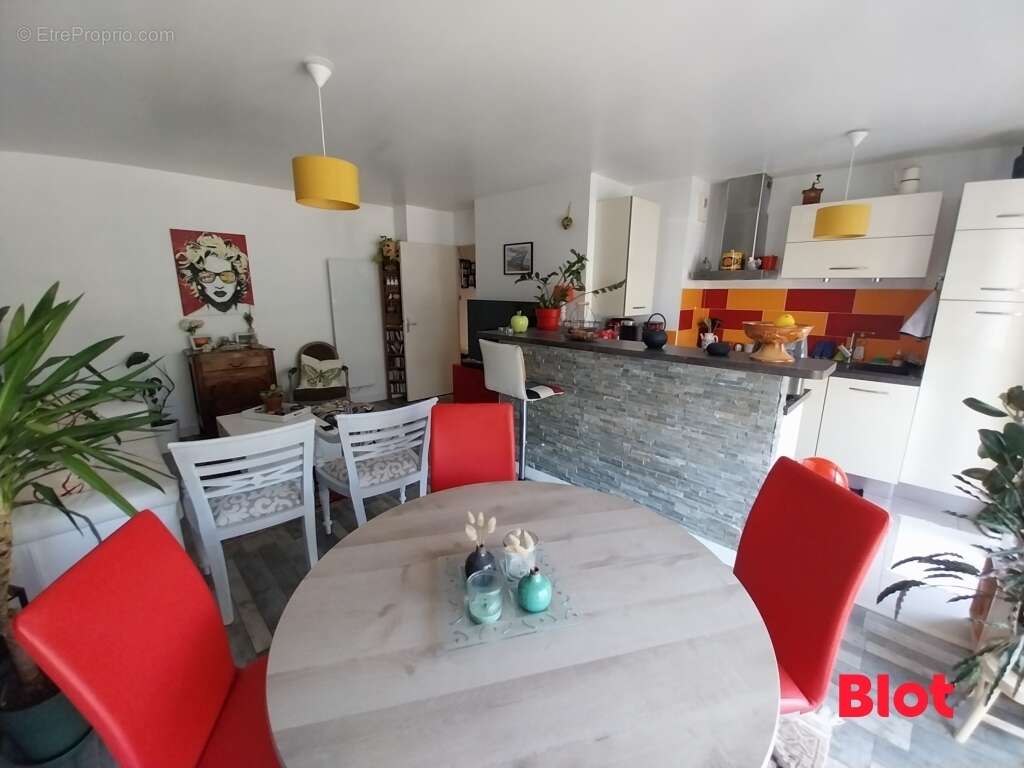 Appartement 70 m² à La Chapelle-Des-Fougeretz  - photo 4