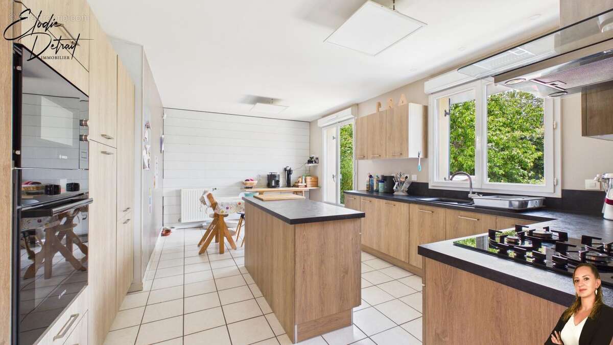 Maison 160 m² à La Bazoge  - photo 9