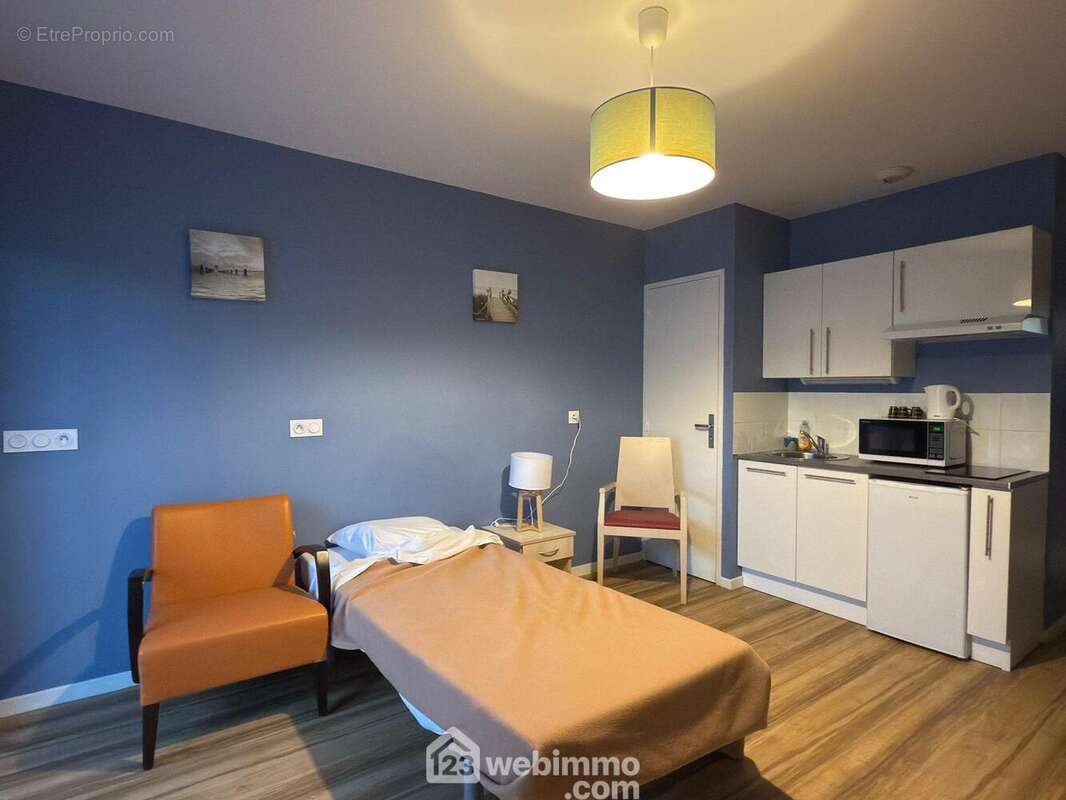 Appartement à MAZE