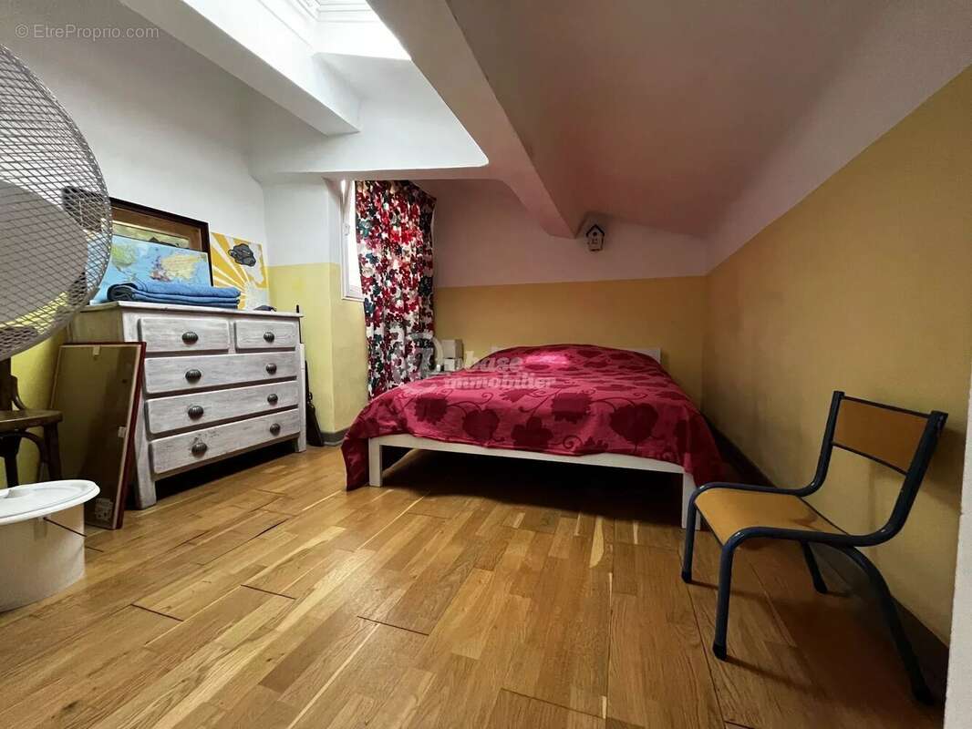 Appartement à MARSEILLE-1E