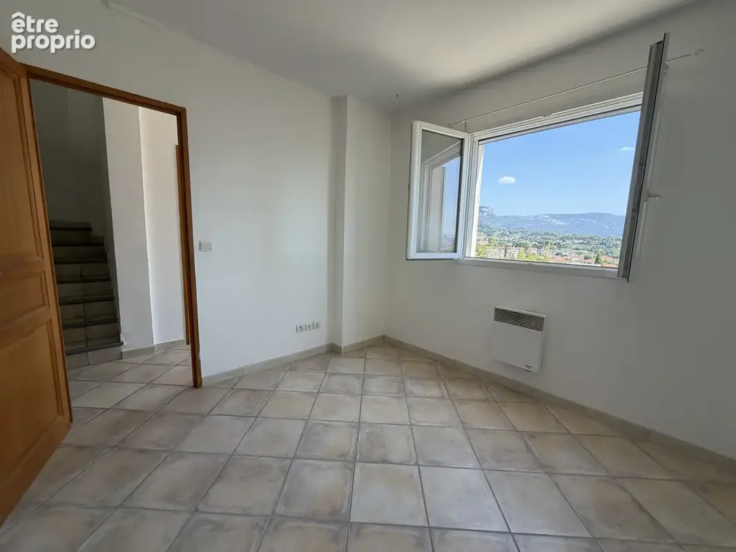Toulon ouest Valbertrand Maison mitoyenne avec garage - photo 4