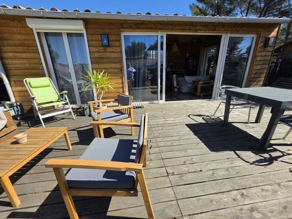 , terrain, habitation legere, chalet, 2 pieces, proche acces - Maison à LE CASTELLET
