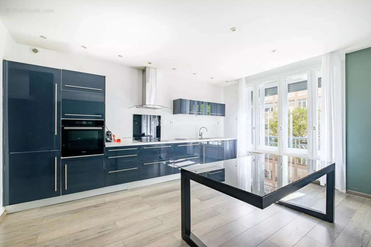 Appartement à LYON-6E